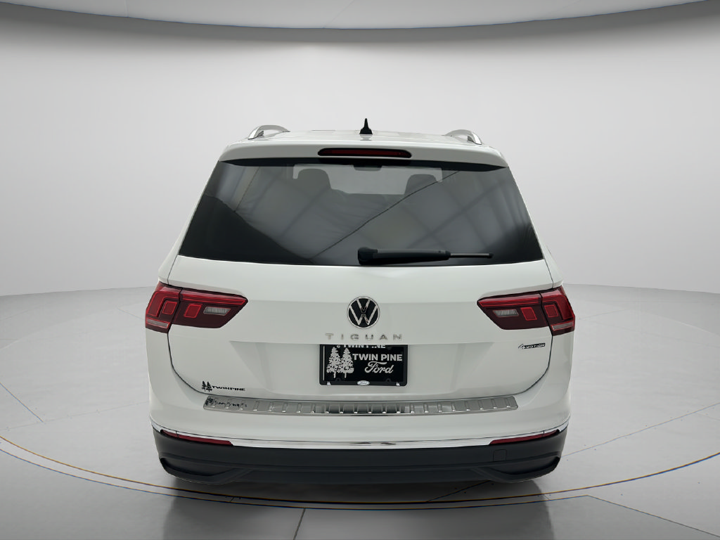 Used 2024 Volkswagen Tiguan Wolfsburg Edition AWD/4WD image 5