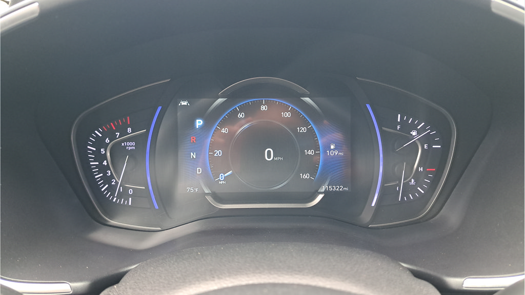Used 2020 Hyundai Santa Fe Limited AWD/4WD image 19