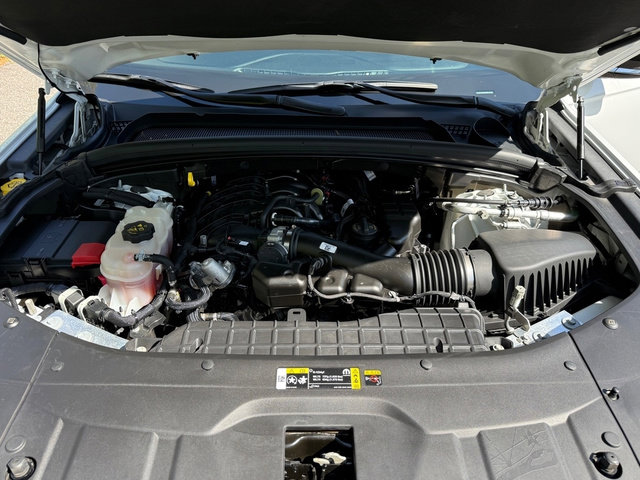 Used 2022 Jeep Grand Cherokee L Limited AWD/4WD image 9