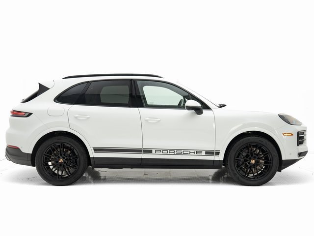 Certified 2025 Porsche Cayenne image 31