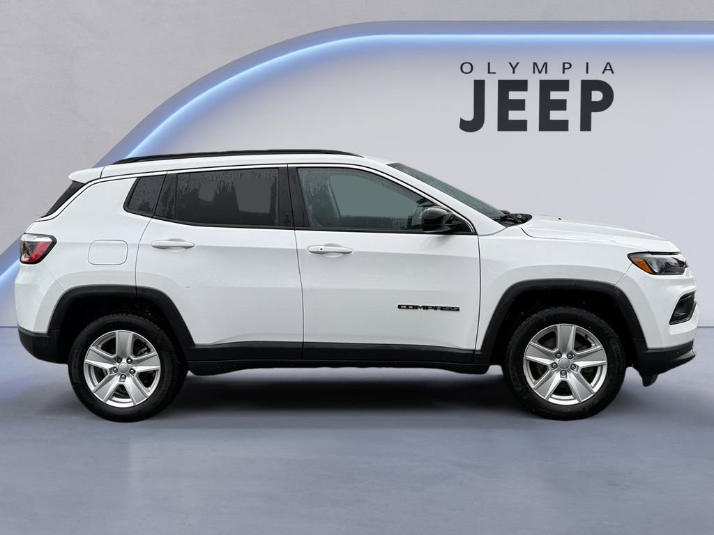 Used 2022 Jeep Compass Latitude image 6
