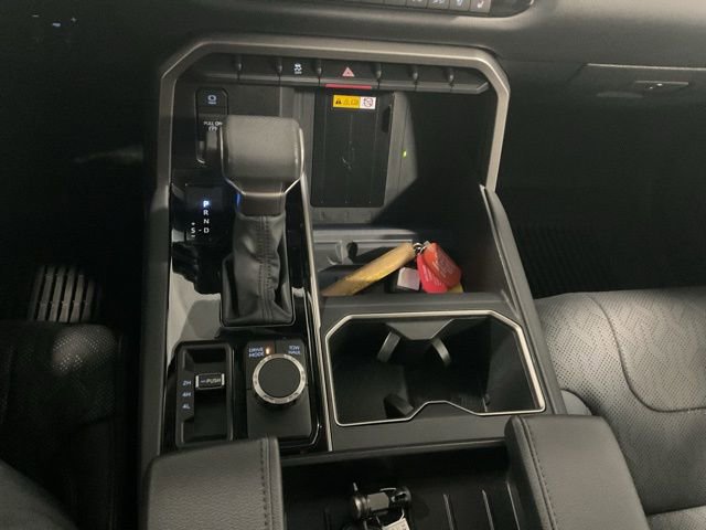 Used 2024 Toyota Tundra Limited w/ Power Package image 15