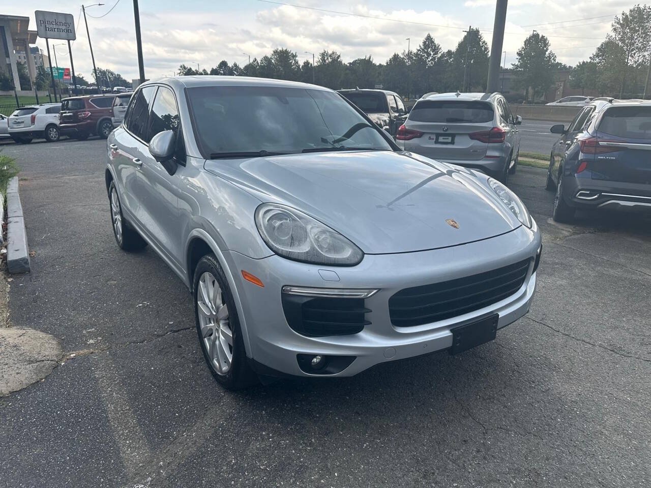 Used 2017 Porsche Cayenne Platinum Edition AWD/4WD image 9