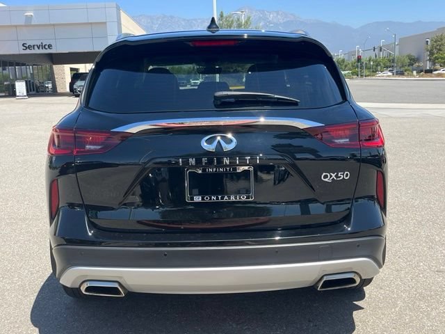 Certified 2024 INFINITI QX50 Luxe FWD image 6