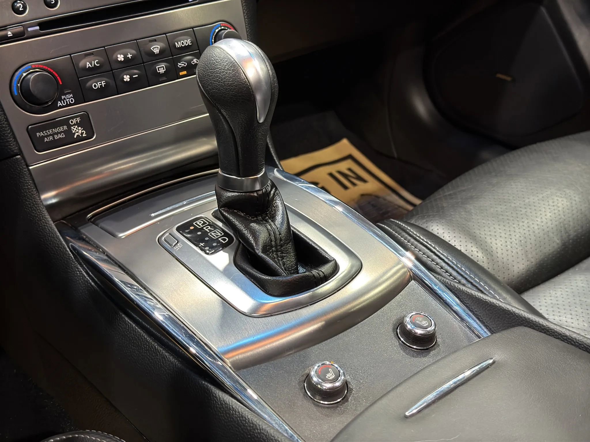 Used 2013 INFINITI G37 Journey w/ Premium Pkg image 21