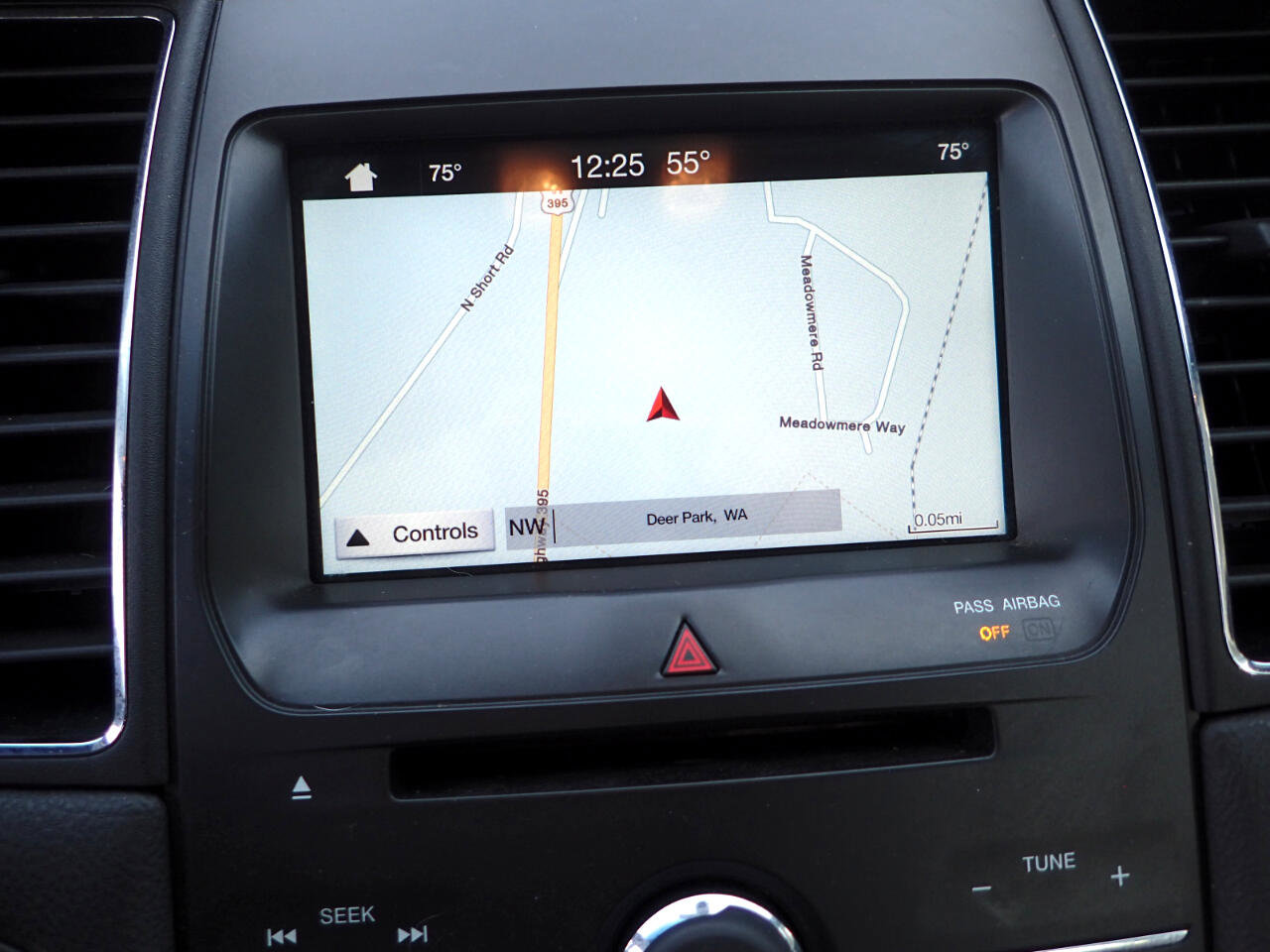 Used 2016 Ford Taurus Limited FWD image 17