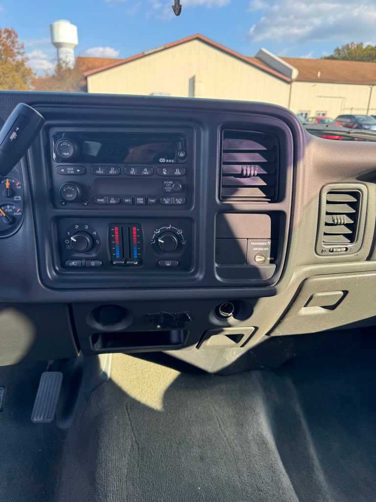 Used 2003 Chevrolet Silverado 1500 LS AWD/4WD image 13