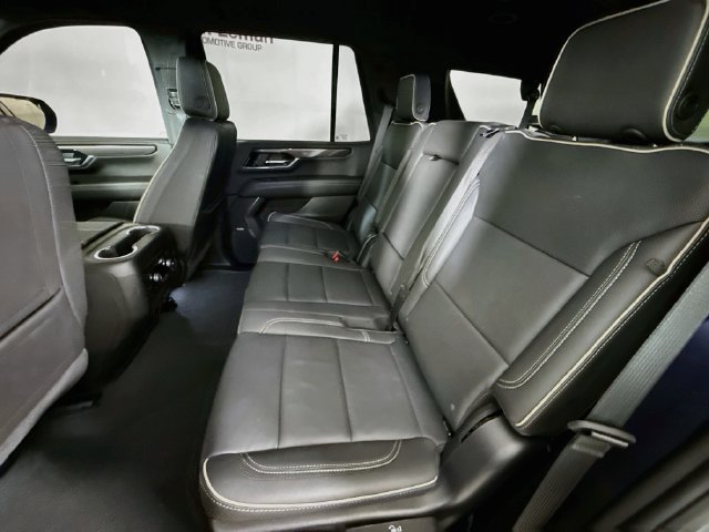 Used 2025 GMC Yukon Elevation AWD/4WD image 25