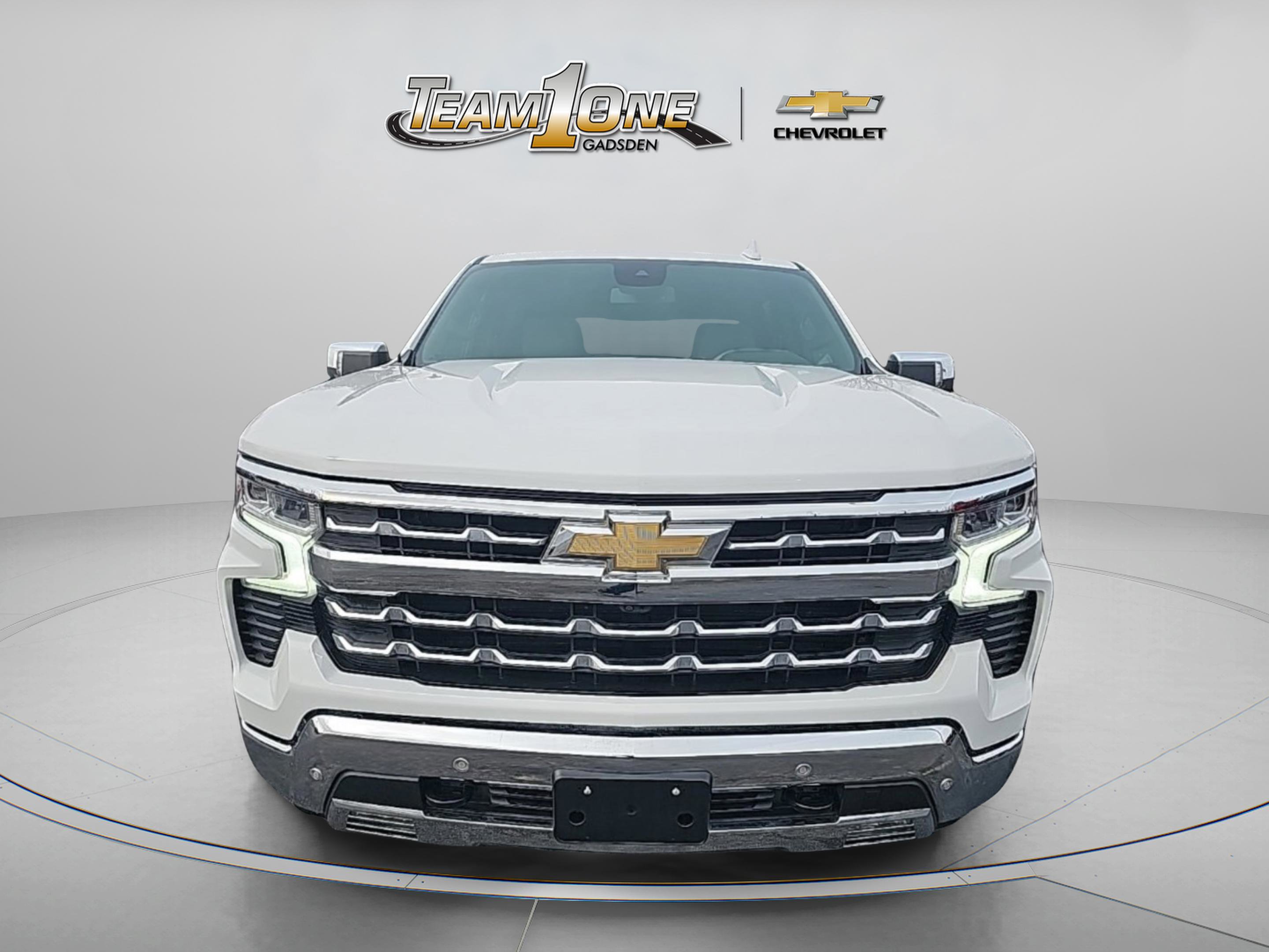 Used 2023 Chevrolet Silverado 1500 LTZ image 2