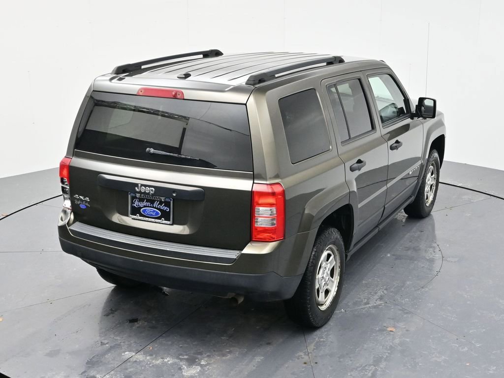 Used 2016 Jeep Patriot Sport AWD/4WD image 39
