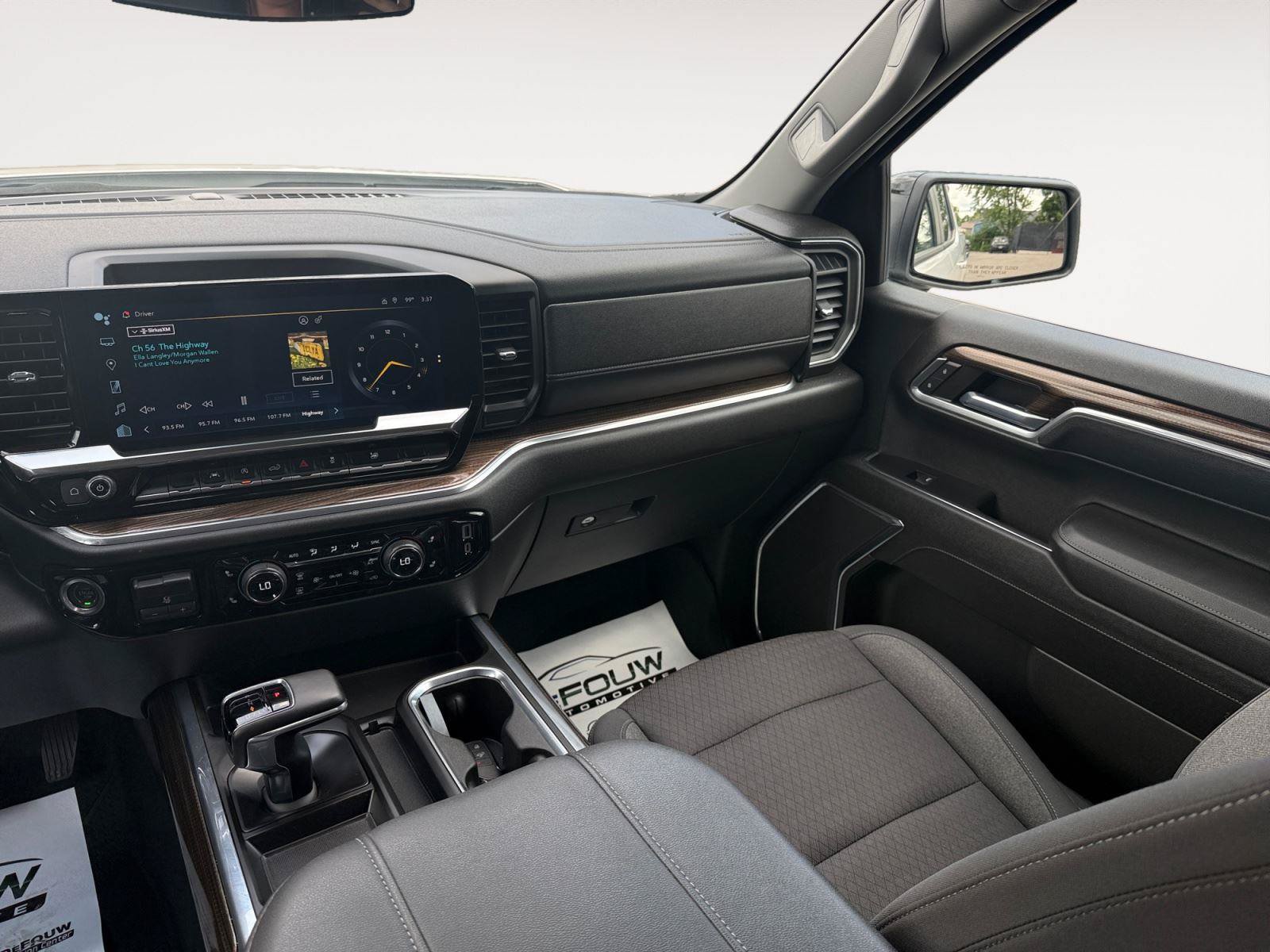 Used 2023 Chevrolet Silverado 1500 RST w/ Protection Package AWD/4WD image 12