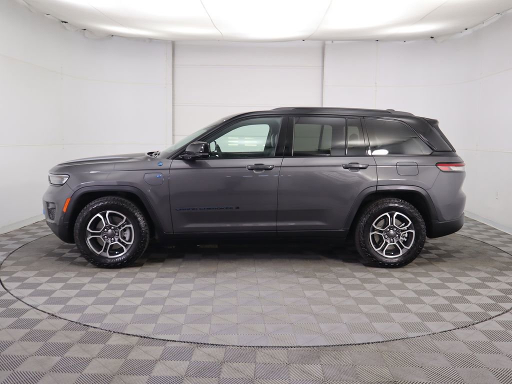 Used 2022 Jeep Grand Cherokee Trailhawk w/ Advanced Protech Group II image 8