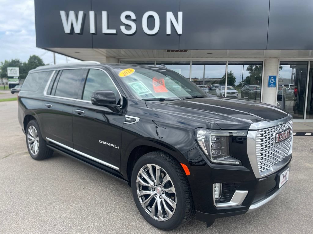 Used 2024 GMC Yukon XL Denali w/ Max Trailering Package AWD/4WD image 1