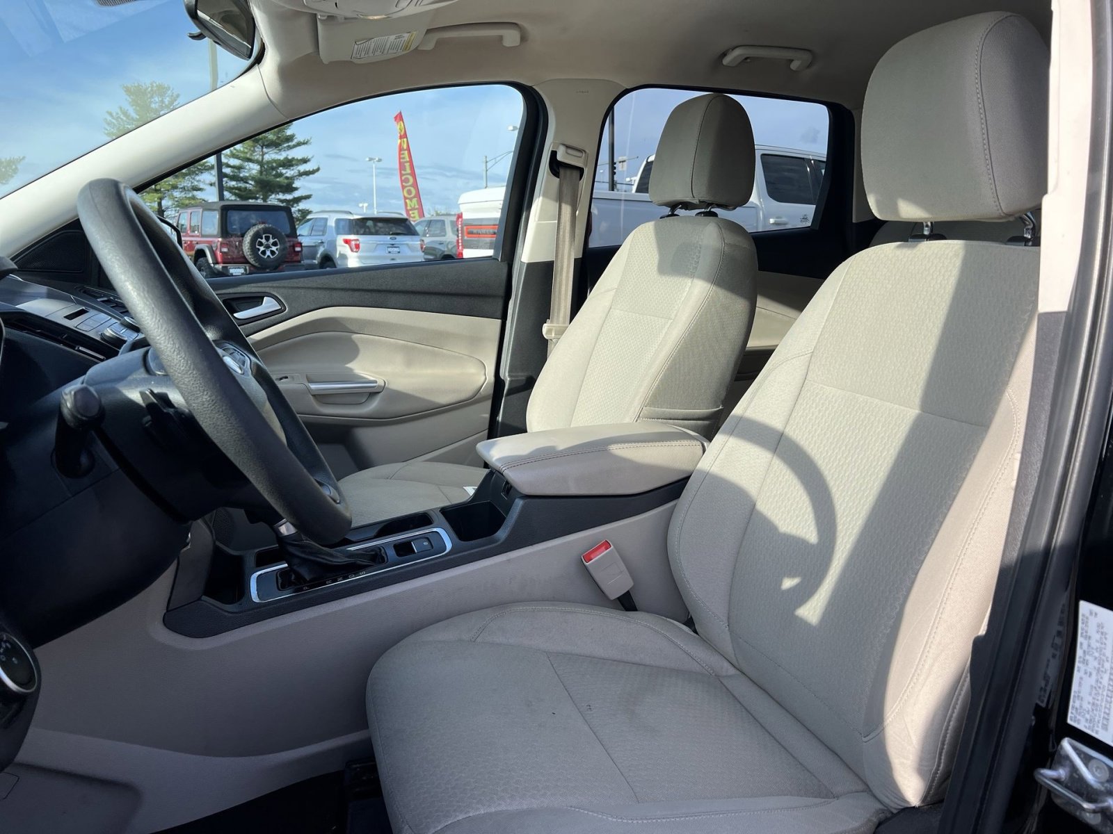 Used 2017 Ford Escape SE image 21