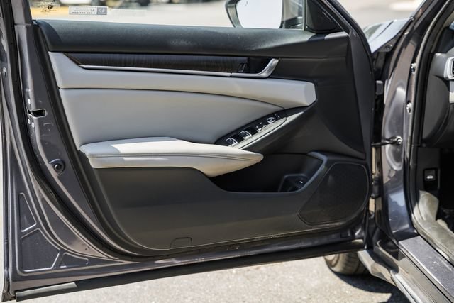 Used 2020 Honda Accord EX image 34