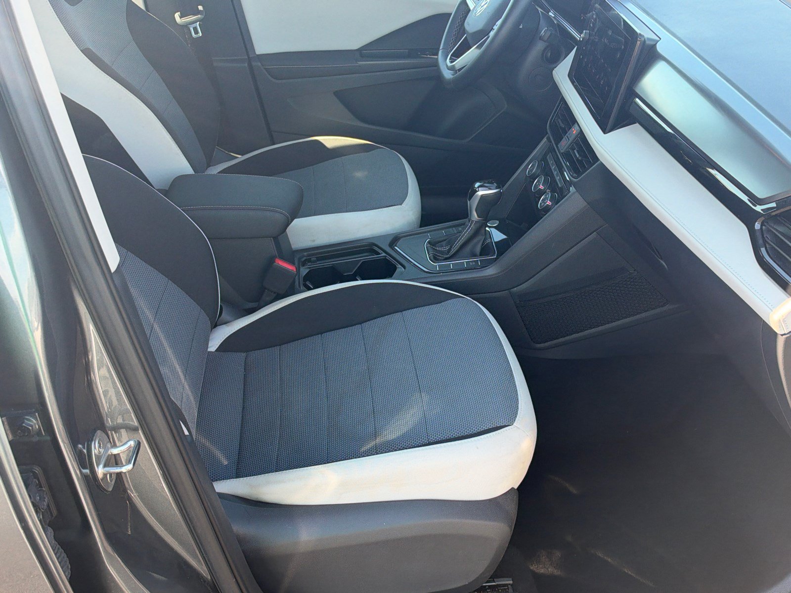 Used 2025 Volkswagen Taos S FWD image 13