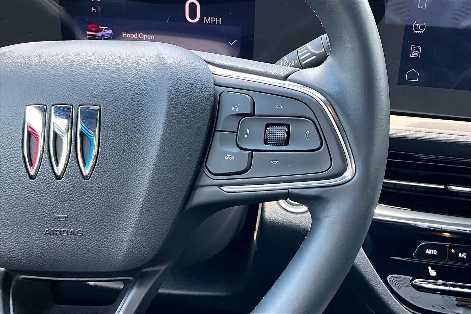 Used 2025 Buick Envista Avenir FWD image 26