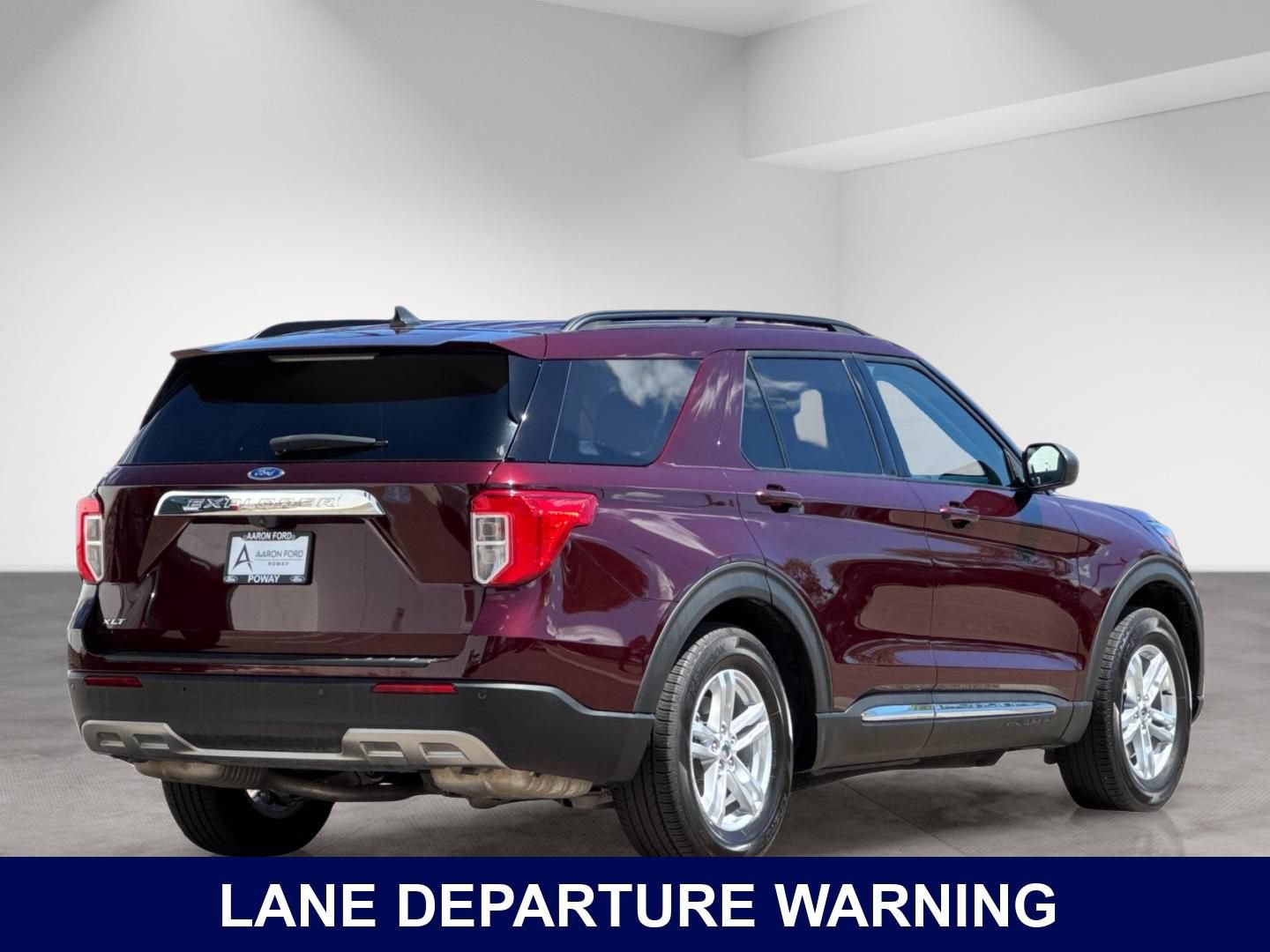 Used 2022 Ford Explorer XLT w/ Equipment Group 202A RWD image 7