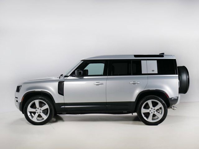 Used 2024 Land Rover Defender 110 SE AWD/4WD image 2