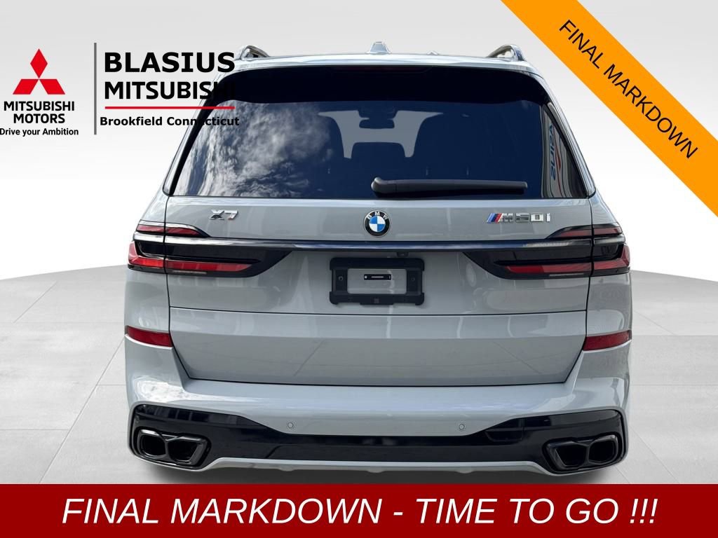 Used 2025 BMW X7 M60i w/ Climate Comfort Package image 6