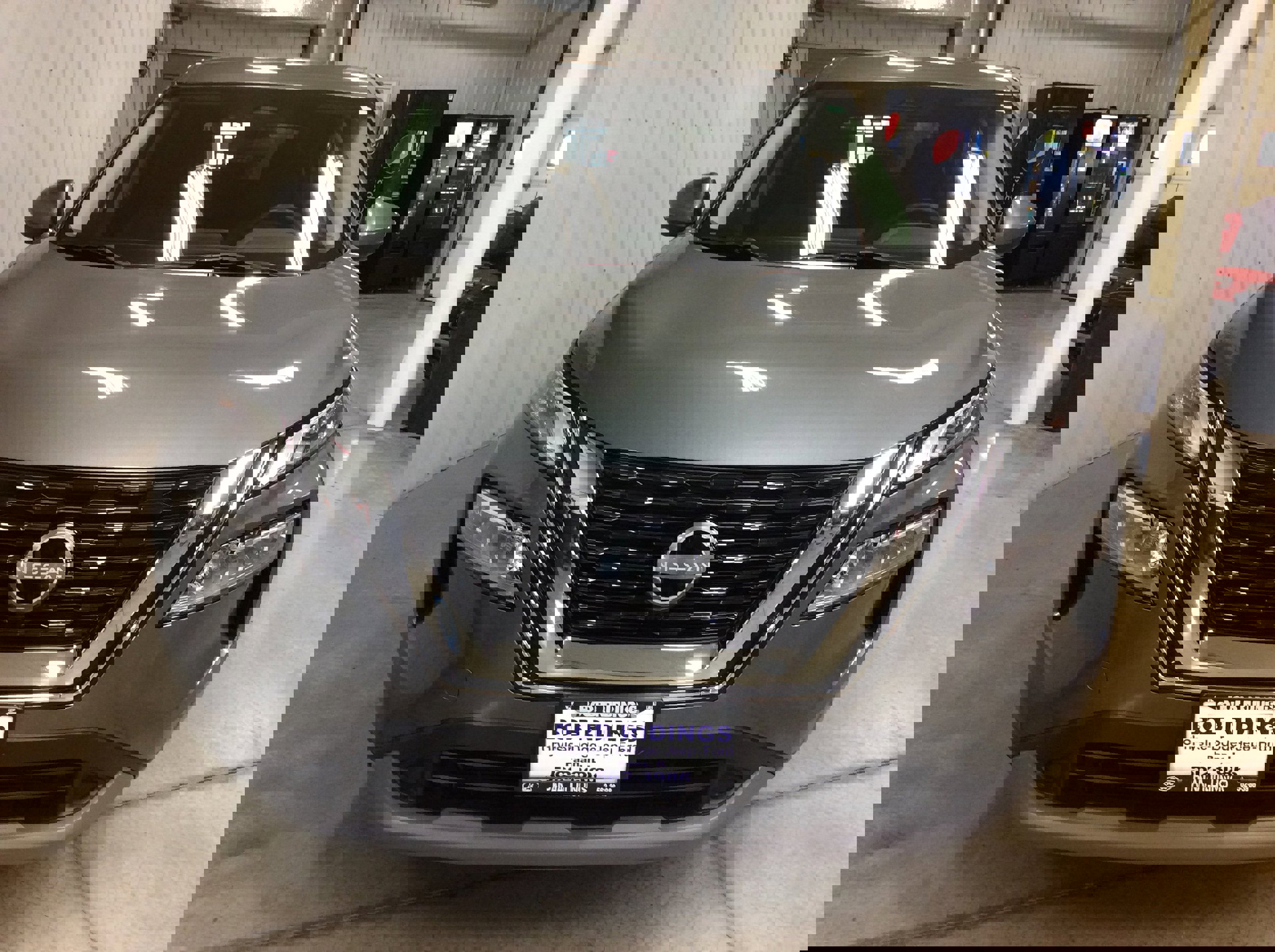 Used 2022 Nissan Rogue SV image 8