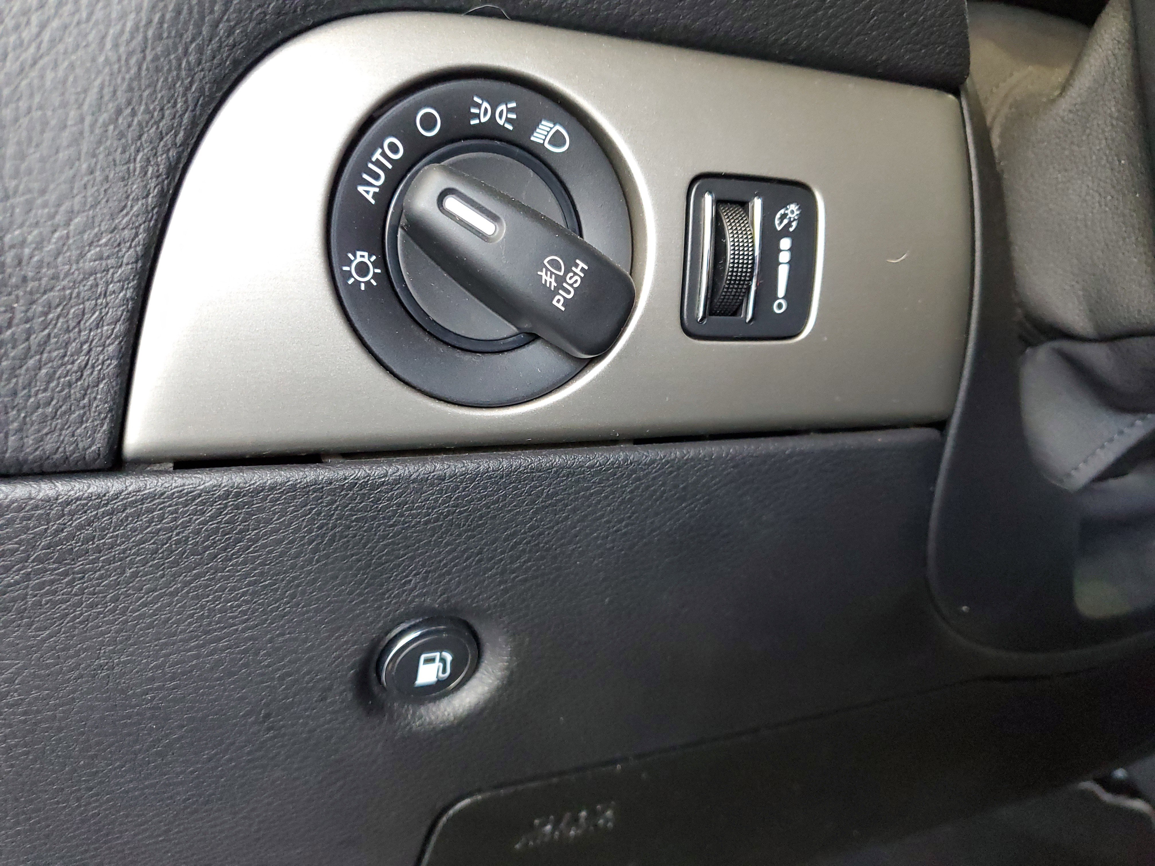 Used 2019 Dodge Durango SXT RWD image 22