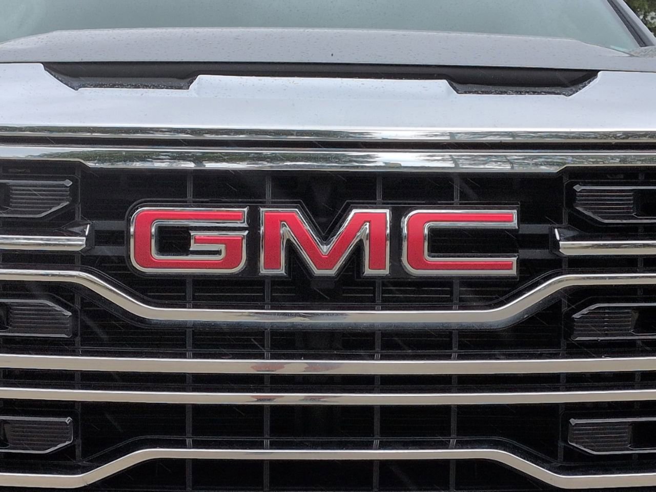 Certified 2026 GMC Sierra 1500 SLT image 5