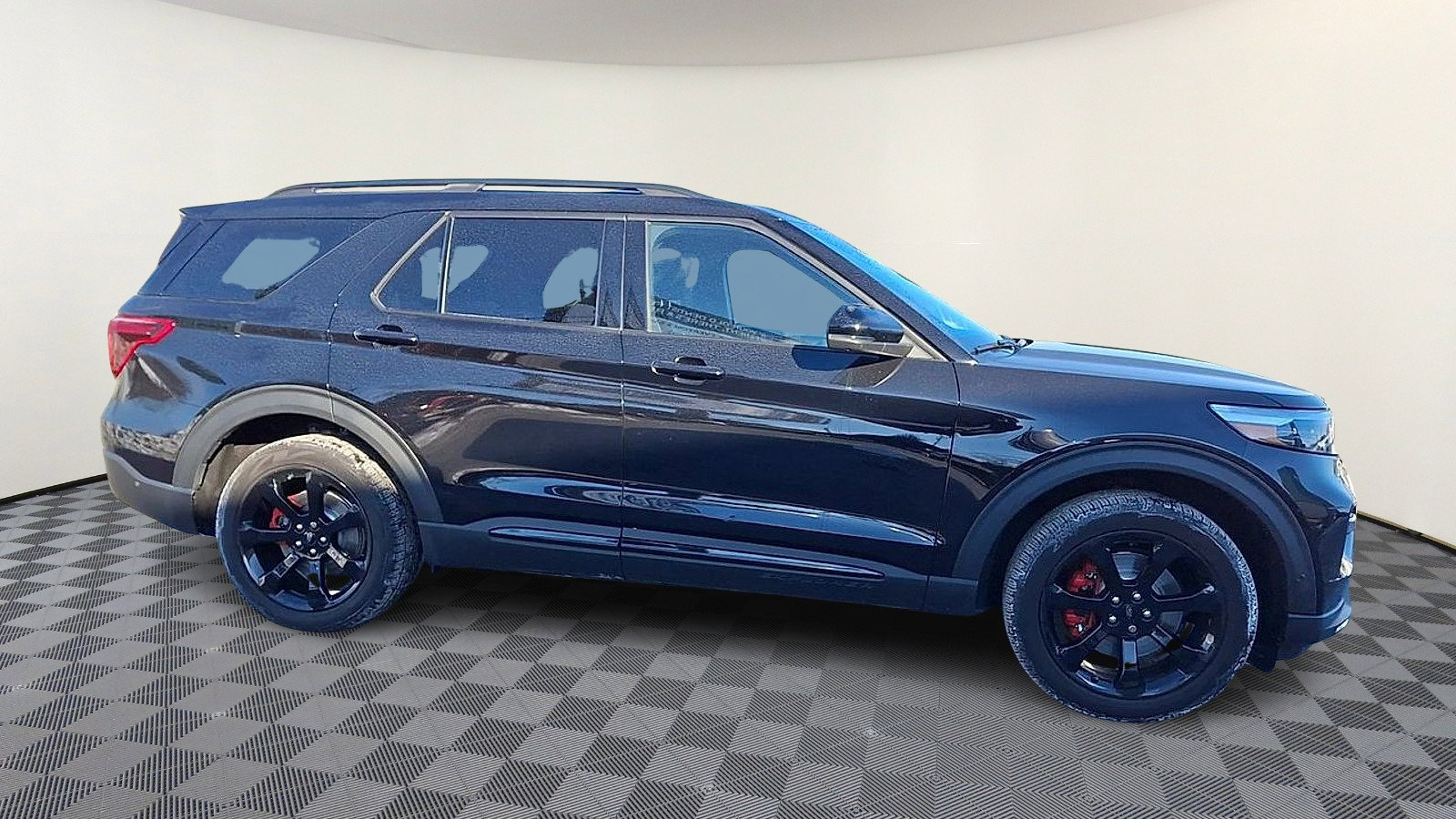 Used 2021 Ford Explorer ST w/ Equipment Group 401A image 9