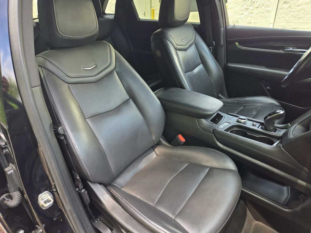 Used 2022 Cadillac XT5 Premium Luxury image 16