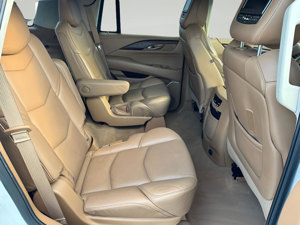 Used 2016 Cadillac Escalade Platinum AWD/4WD image 30