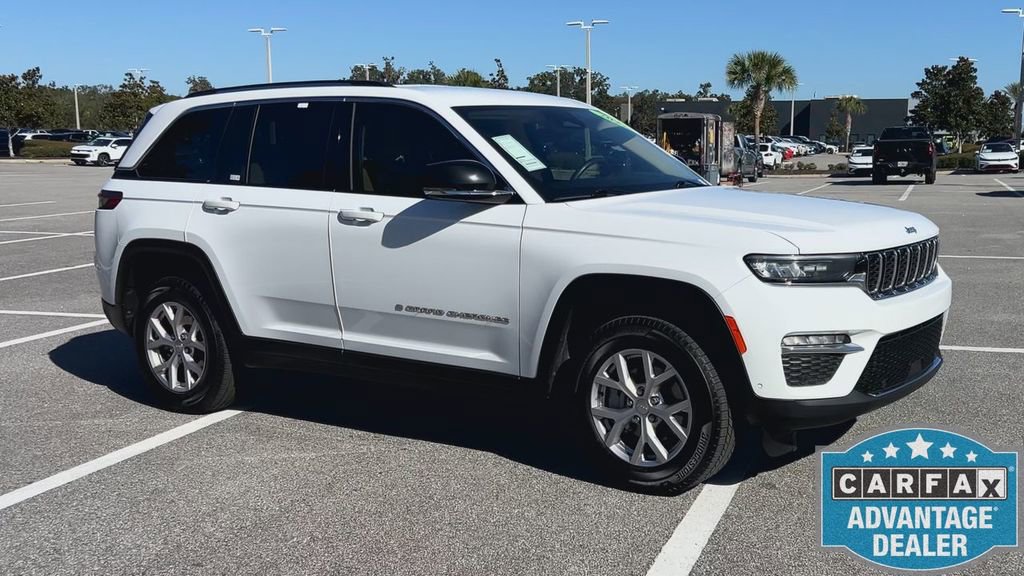 Used 2022 Jeep Grand Cherokee Limited w/ Luxury Tech Group II image 2