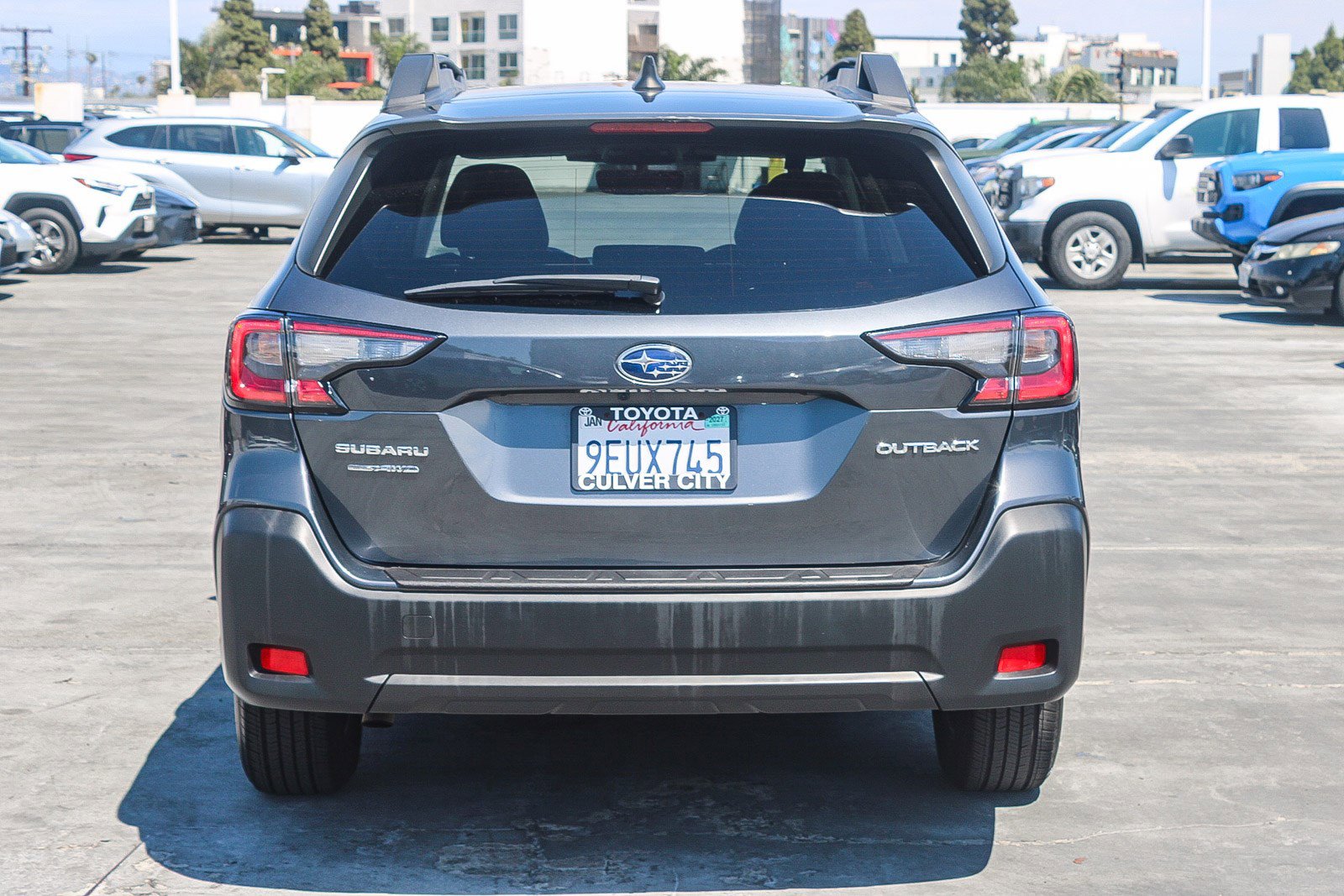 Used 2023 Subaru Outback Premium w/ Popular Package #1 image 9