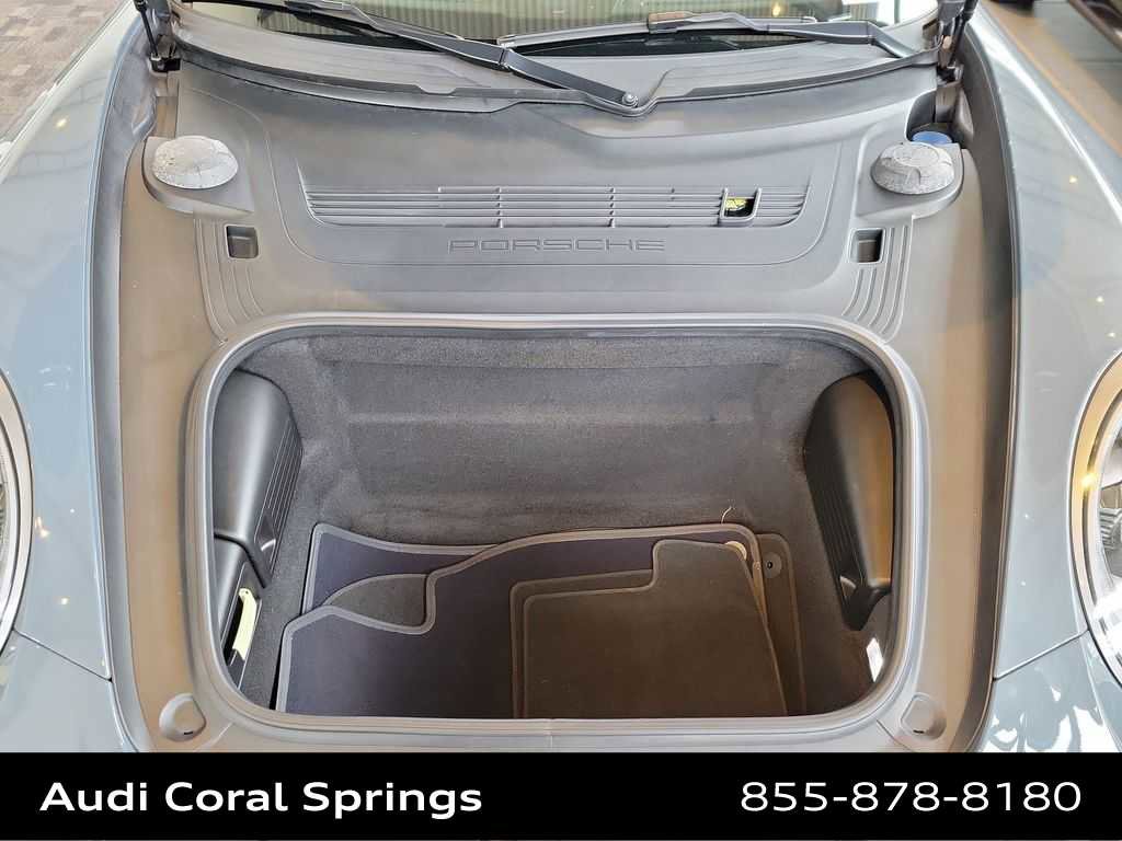 Used 2017 Porsche 911 Carrera image 9