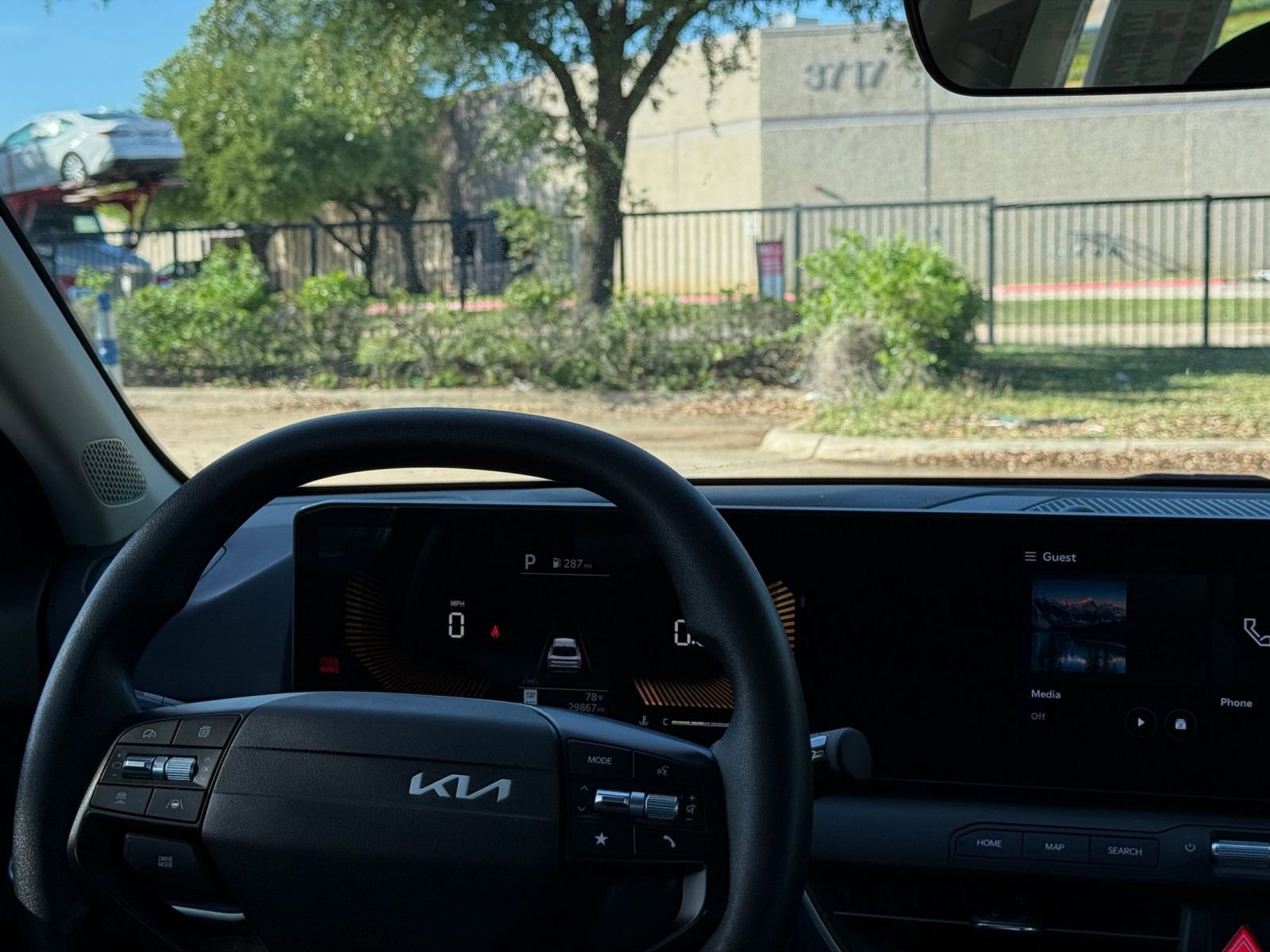 Used 2025 Kia K4 FWD image 36