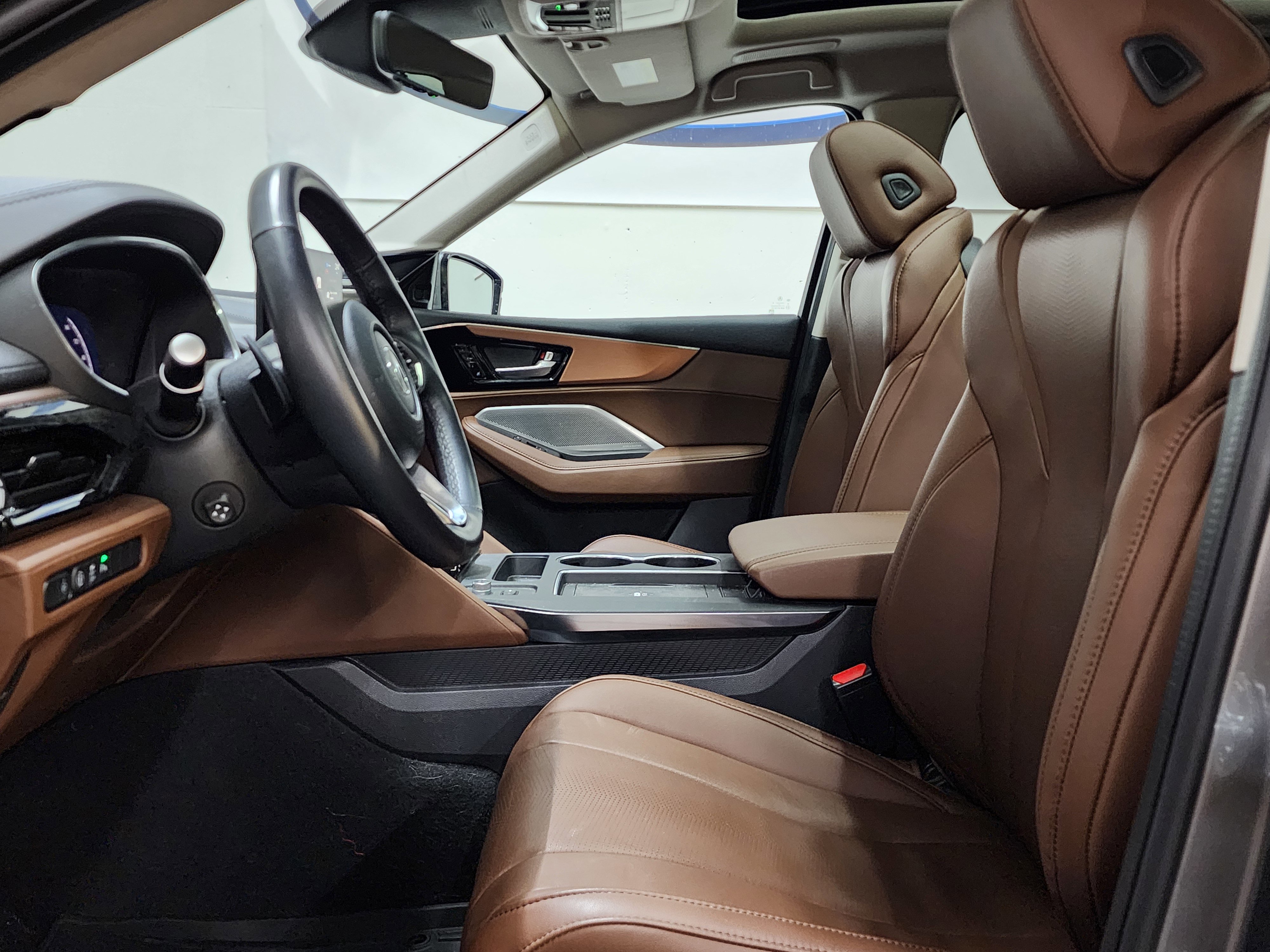 Certified 2025 Acura MDX SH-AWD w/ Technology Package image 12