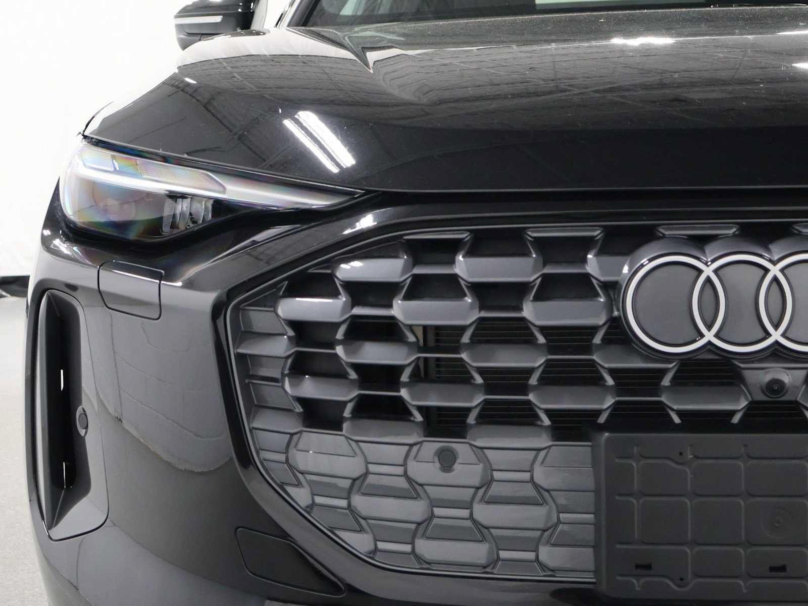 Certified 2025 Audi Q5 Premium w/ Convenience Package AWD/4WD image 15