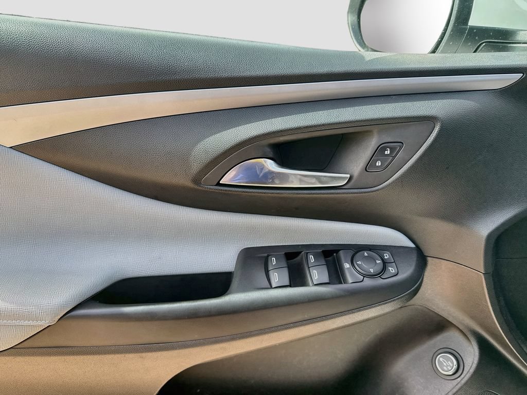 Used 2025 Buick Envista Preferred w/ Convenience I Package FWD image 9