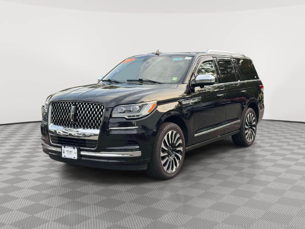 Used 2024 Lincoln Navigator Black Label AWD/4WD image 3