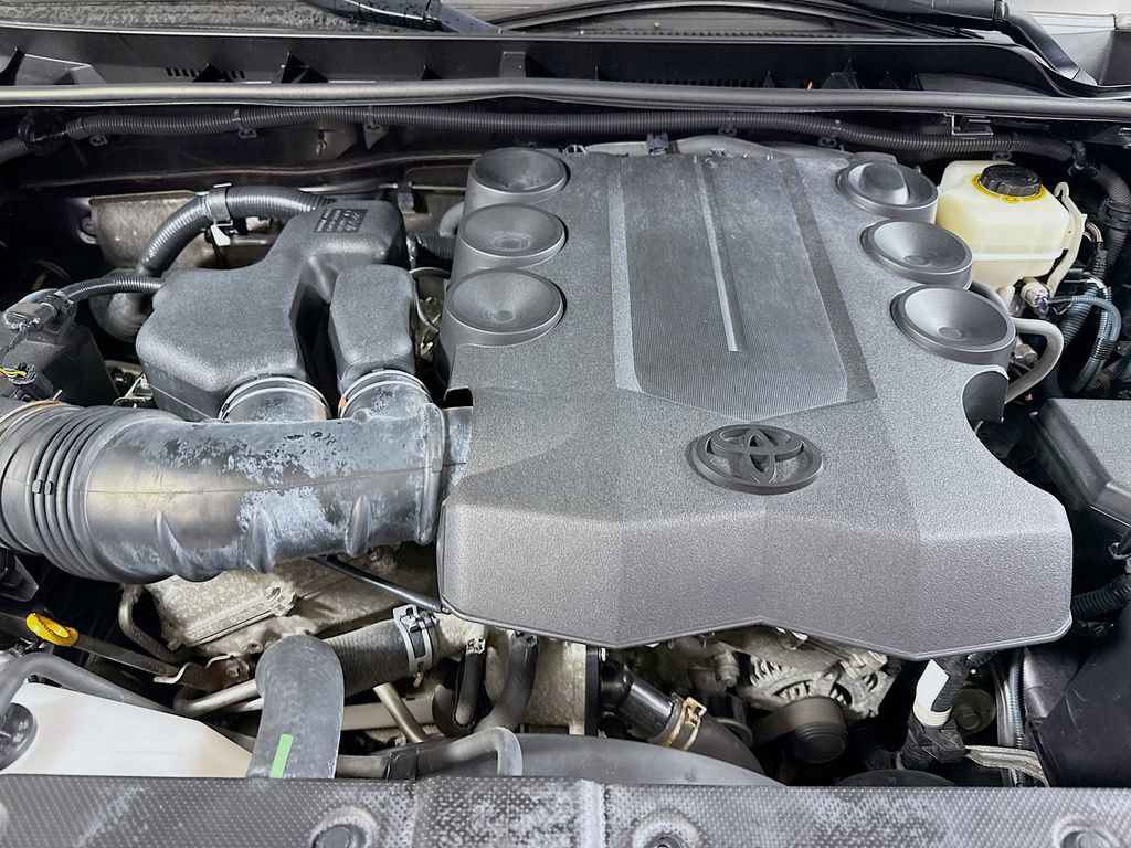 Used 2012 Toyota 4Runner Limited AWD/4WD image 30