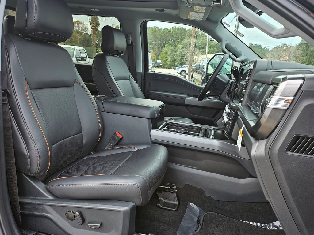New 2026 Ford F250 Lariat w/ Black Appearance Package image 7