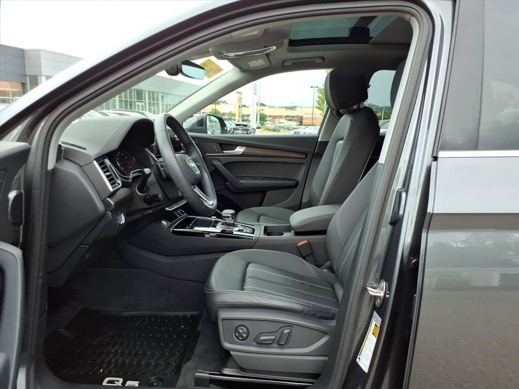 Used 2023 Audi Q5 2.0T Premium AWD/4WD image 11