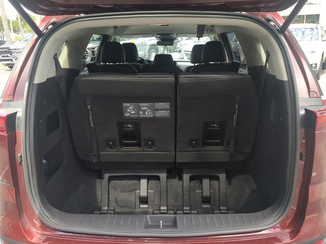 Used 2024 Kia Carnival EX FWD image 14