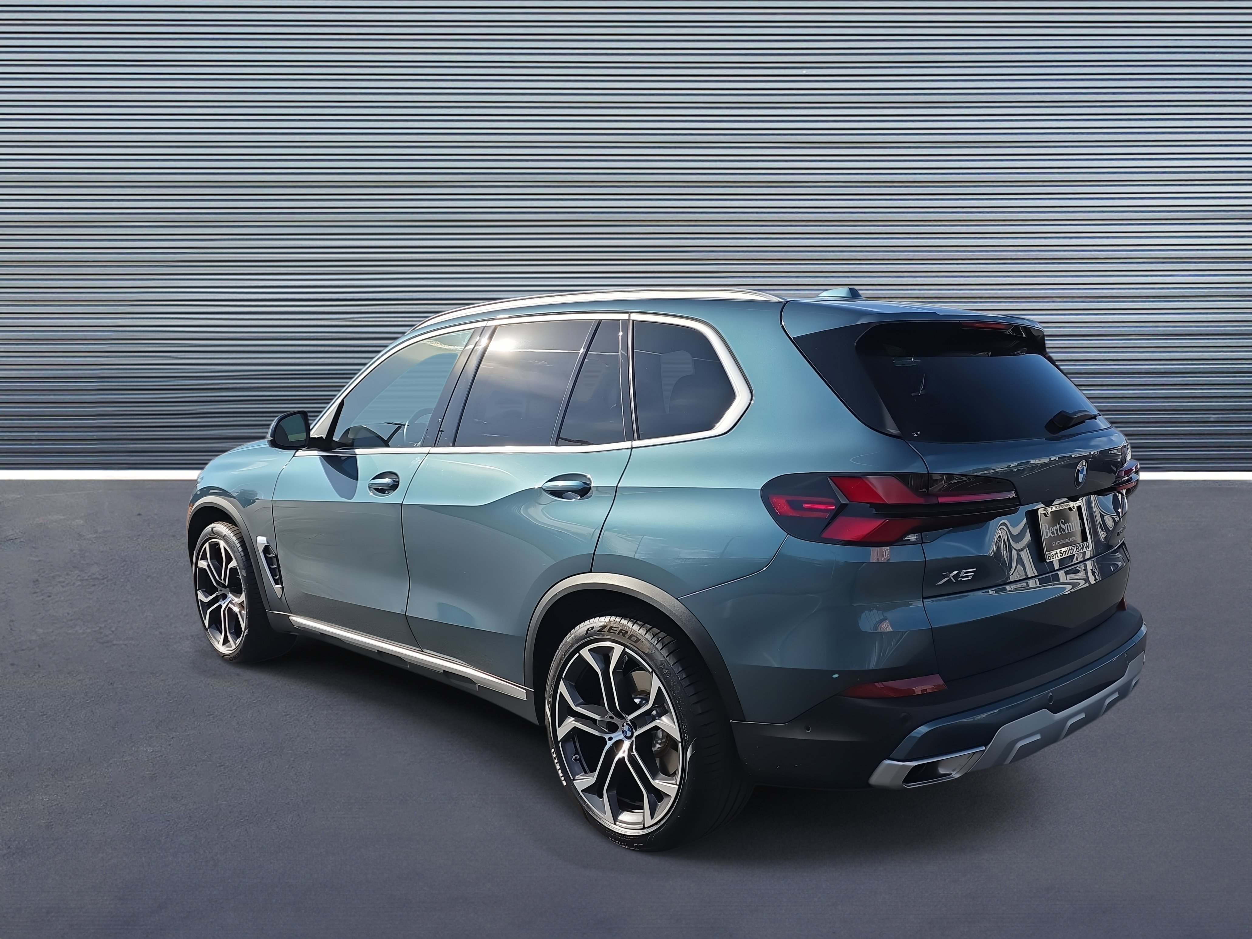 Used 2026 BMW X5 xDrive40i image 4