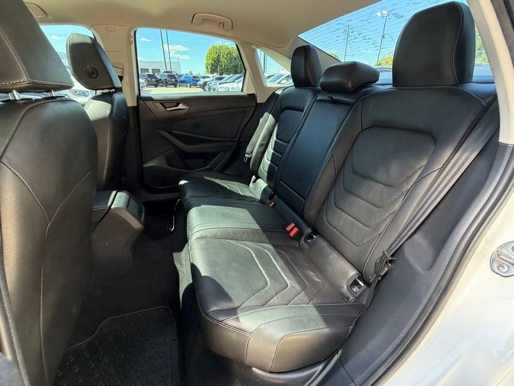 Used 2019 Volkswagen Jetta SEL Premium FWD image 15