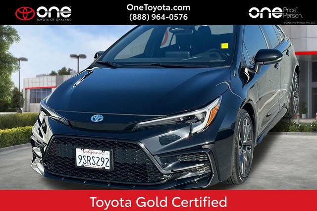 Certified 2023 Toyota Corolla SE FWD image 1