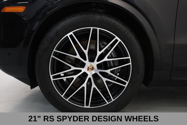 Used 2026 Porsche Cayenne AWD/4WD image 44