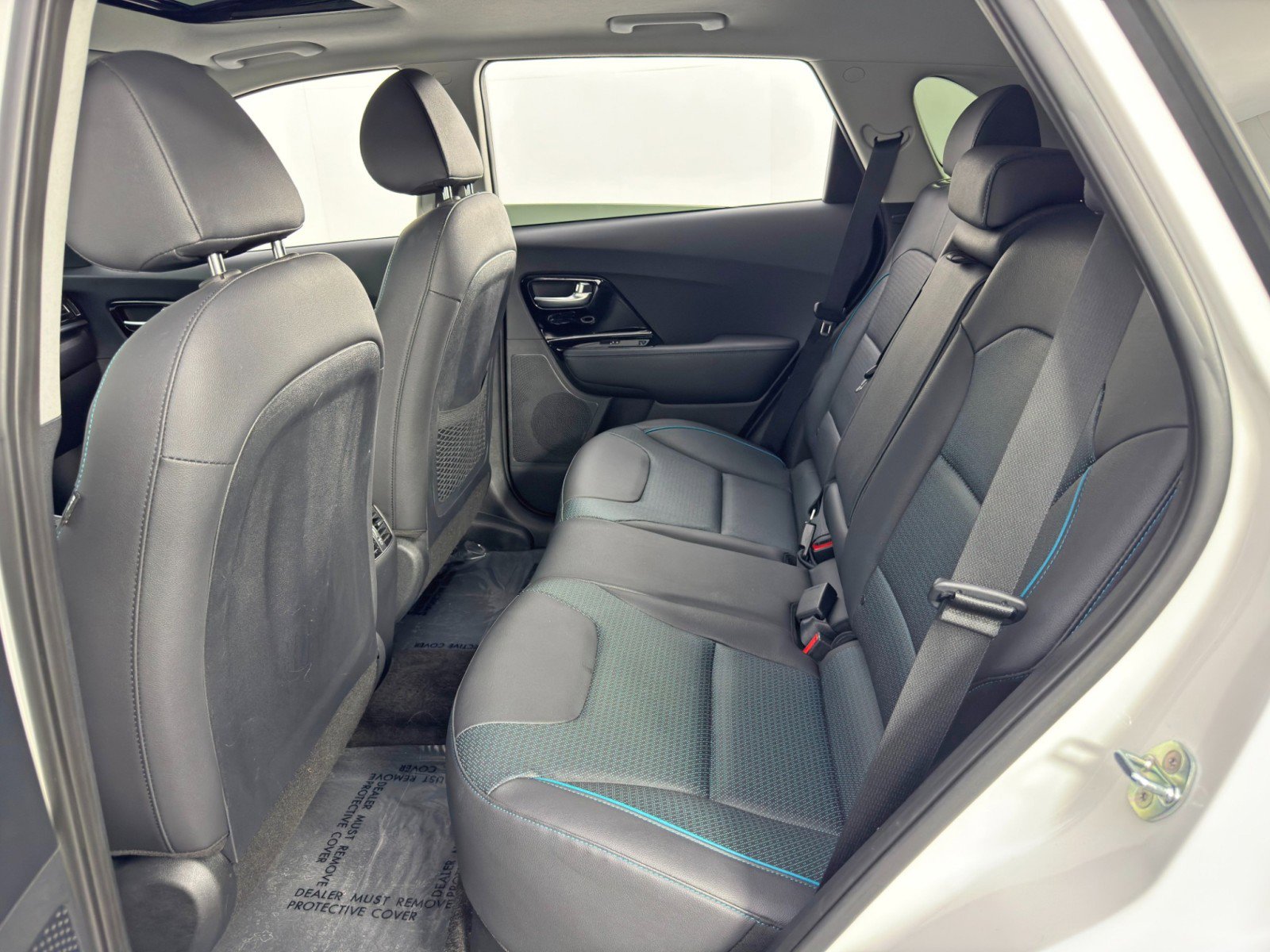 Used 2020 Kia Niro EX Premium w/ Cold Weather Package image 38