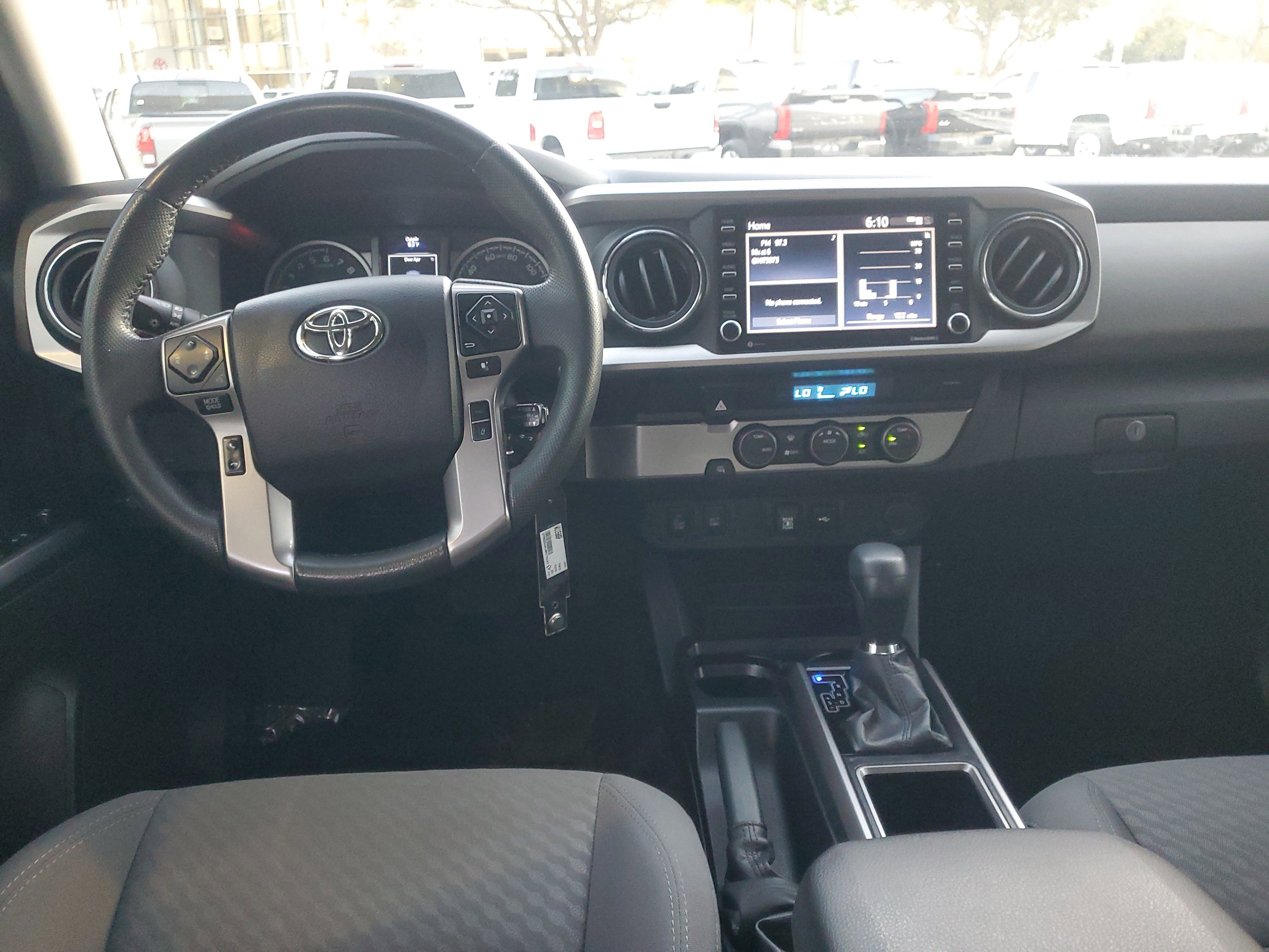 Used 2022 Toyota Tacoma SR5 w/ Technology Package image 9