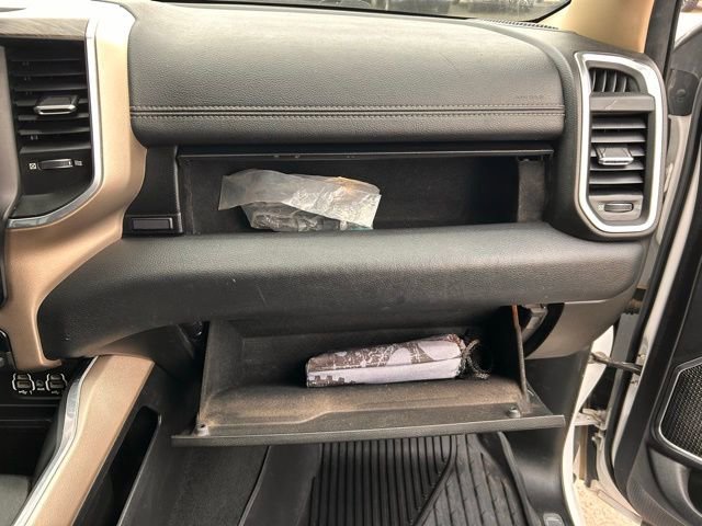 Used 2019 RAM 1500 Laramie AWD/4WD image 38