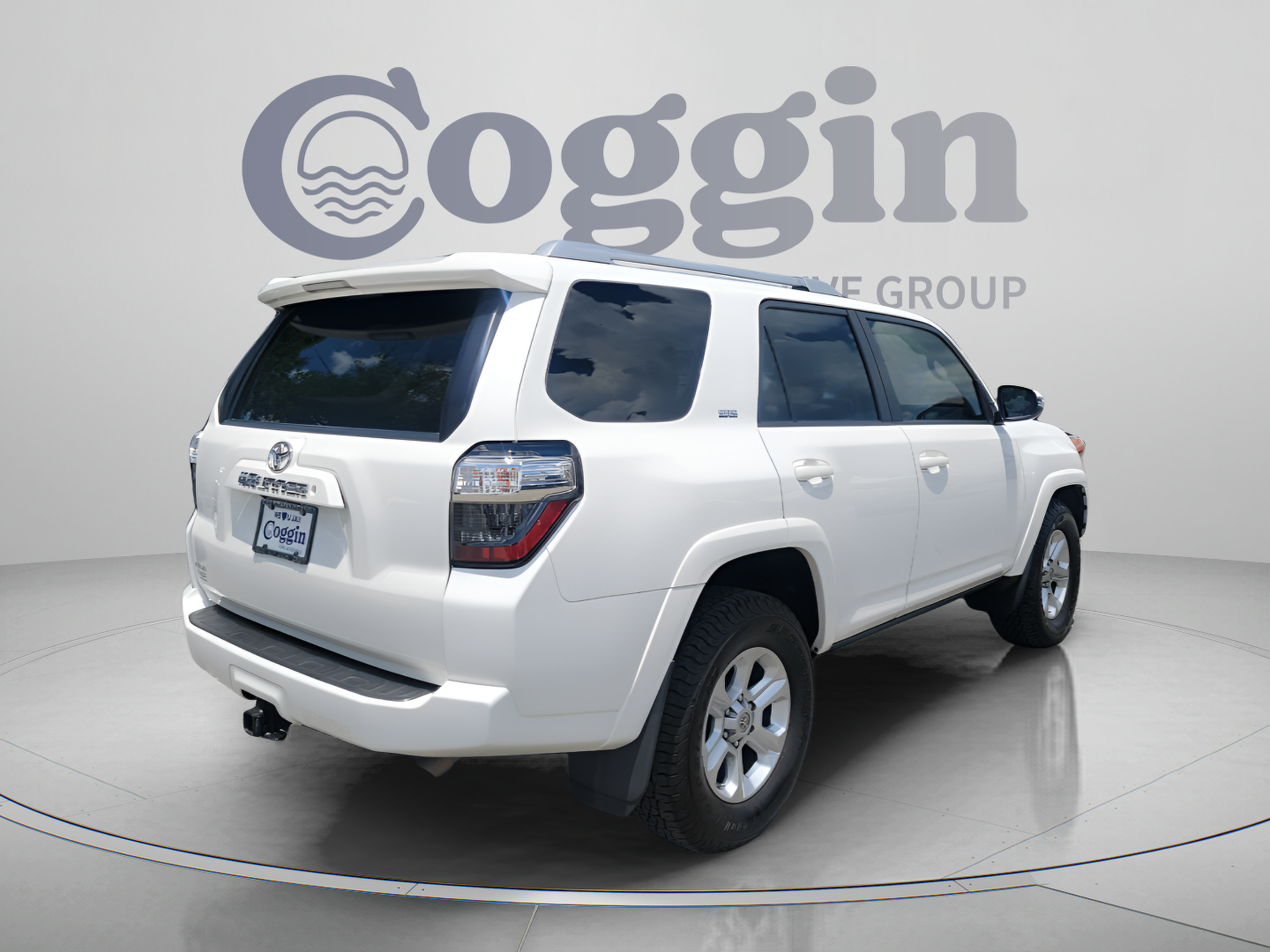 Used 2017 Toyota 4Runner SR5 Premium RWD image 3